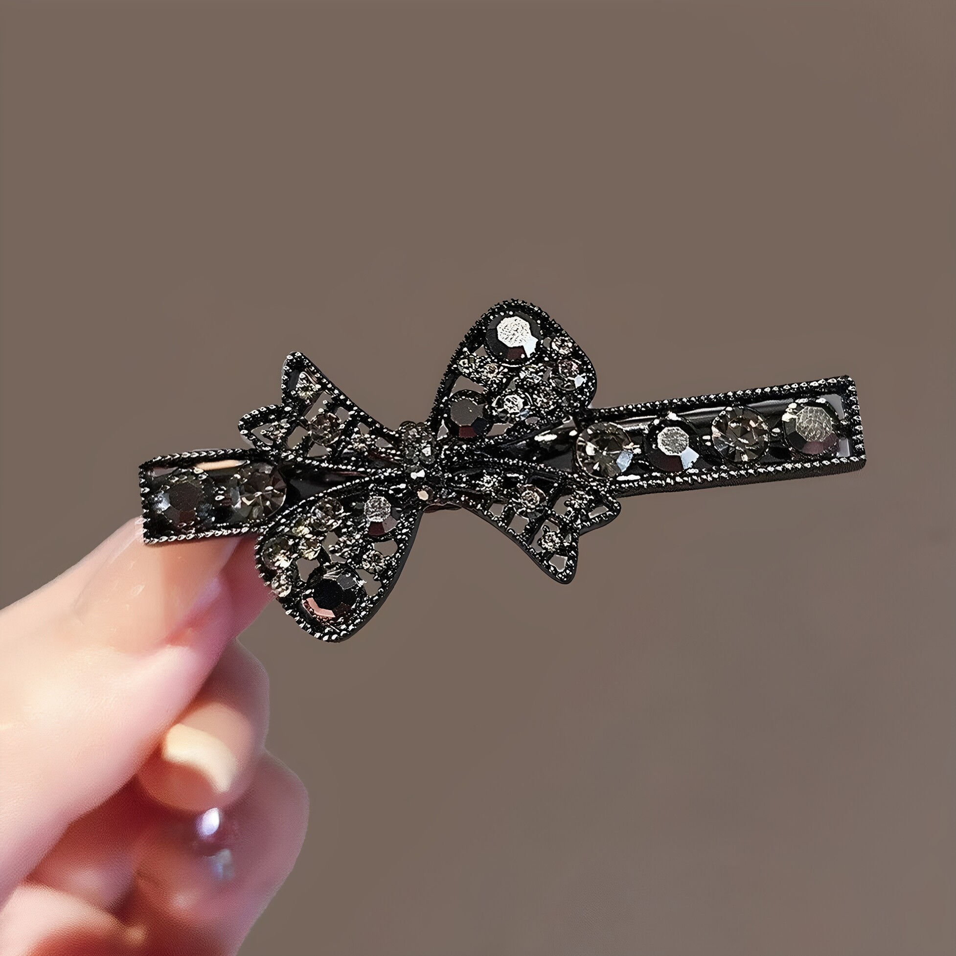 Hi Tech Accessories - High-End Sparkling Diamond Bow Hair Clip,