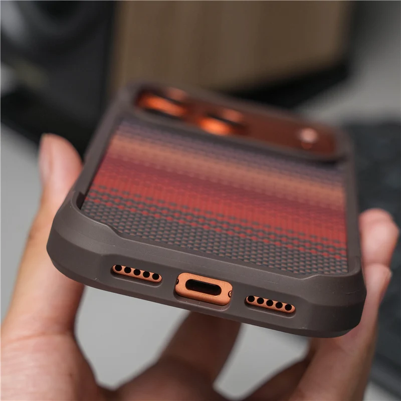 Original Geometric Tech Woven  - đánh giá và giá Tech Accessories Hard Case